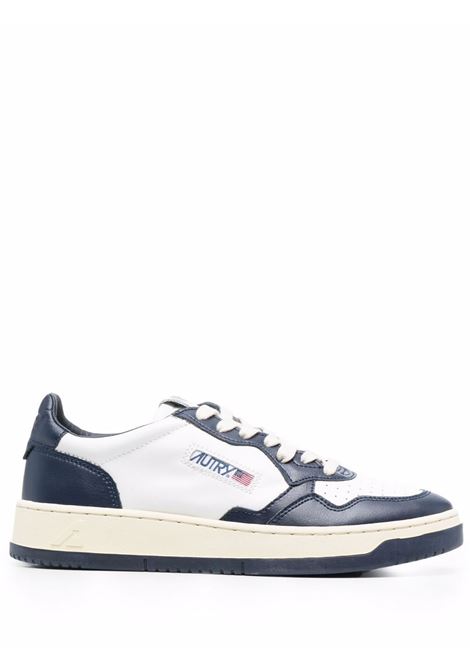 Sneakers basse Action in pelle di vitello bianca e blu con  logo Autry AUTRY | AULM-WB04WHT/BLUE